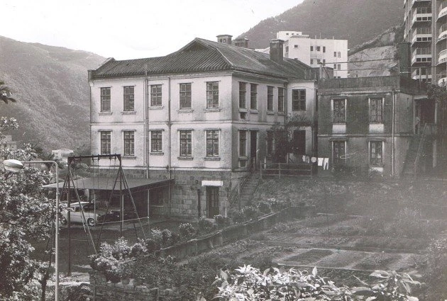 1963